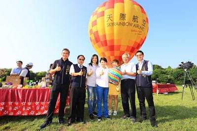 台中山城熱氣球嘉年華,歡迎民眾到石岡體驗,鳥瞰山城美景(資料照片)