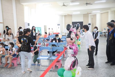 中市BNT嬰幼兒快打站啟動 盧市長:加速提升幼兒防護力